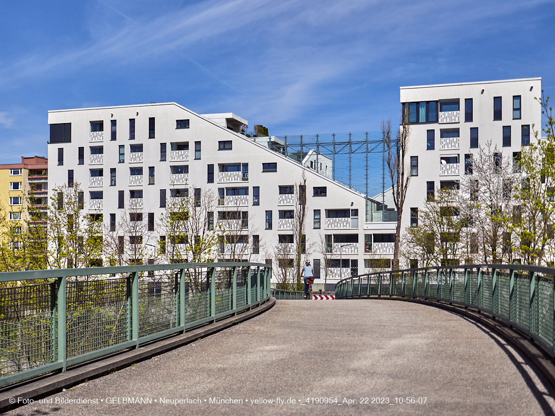 22.04.2023 - Baustelle Montessori Schule im Plettzentrum in Neuperlach